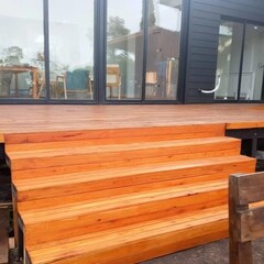 Deck de eucalyptus grandis